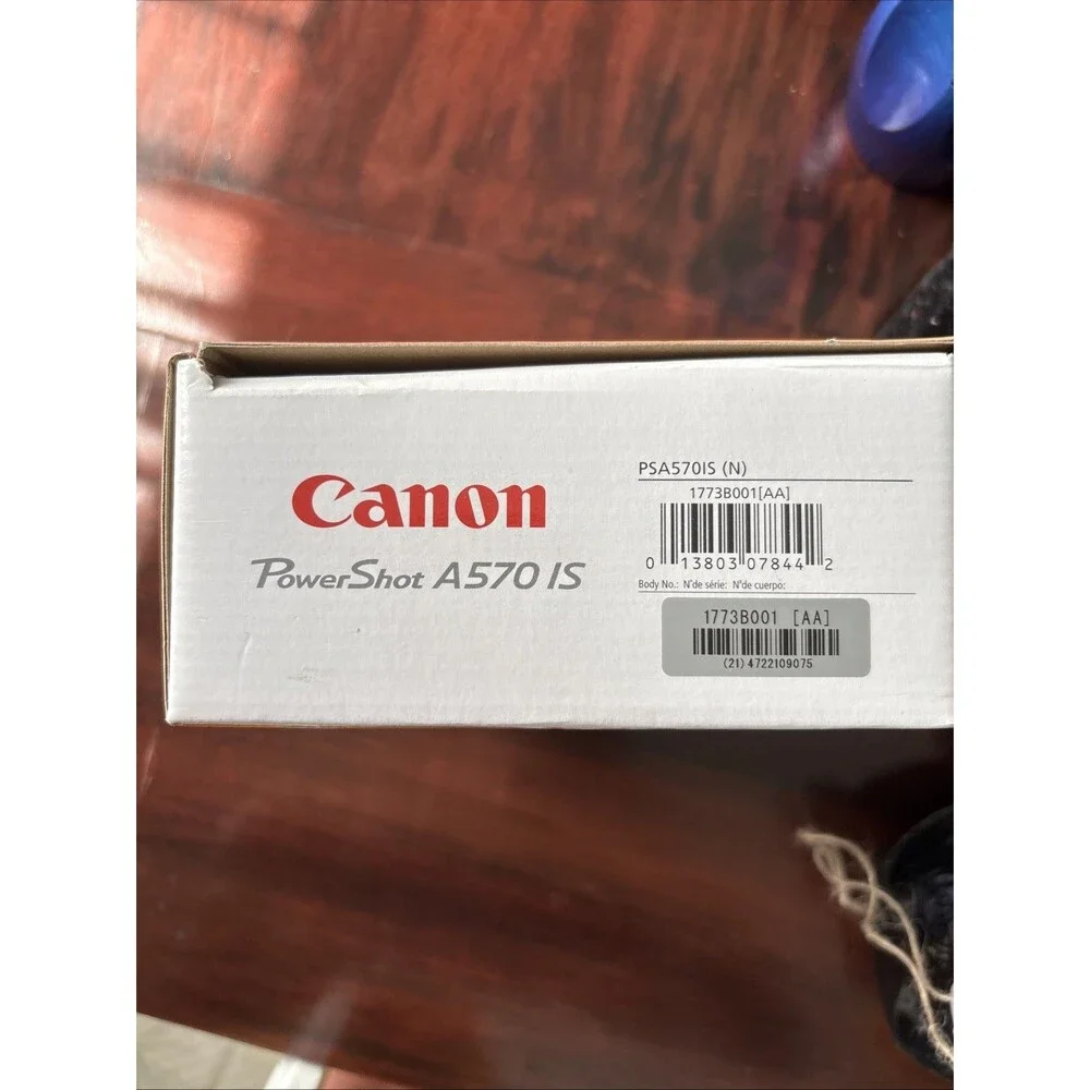 Canon PowerShot A570 IS Digital Camera Silver Zoom Lens 4 X IS - 7.1 MP - WORKS